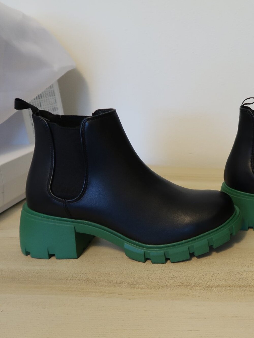 Steve Madden Howler boot size 9